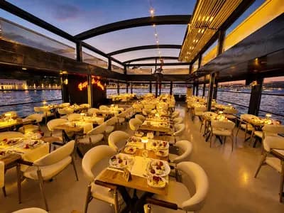 Bosphorus Dinner Cruise and Show with VIP Lounge, VIP Menu, Soft Drink and Meeting Point on Private Tables 2