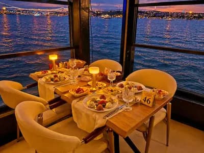 Bosphorus Dinner Cruise and Show with VIP Lounge, VIP Menu, Soft Drink and Meeting Point on Private Tables 3