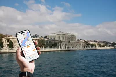 Daytime Sightseeing Cruise with Lunch and Soft Drinks 4