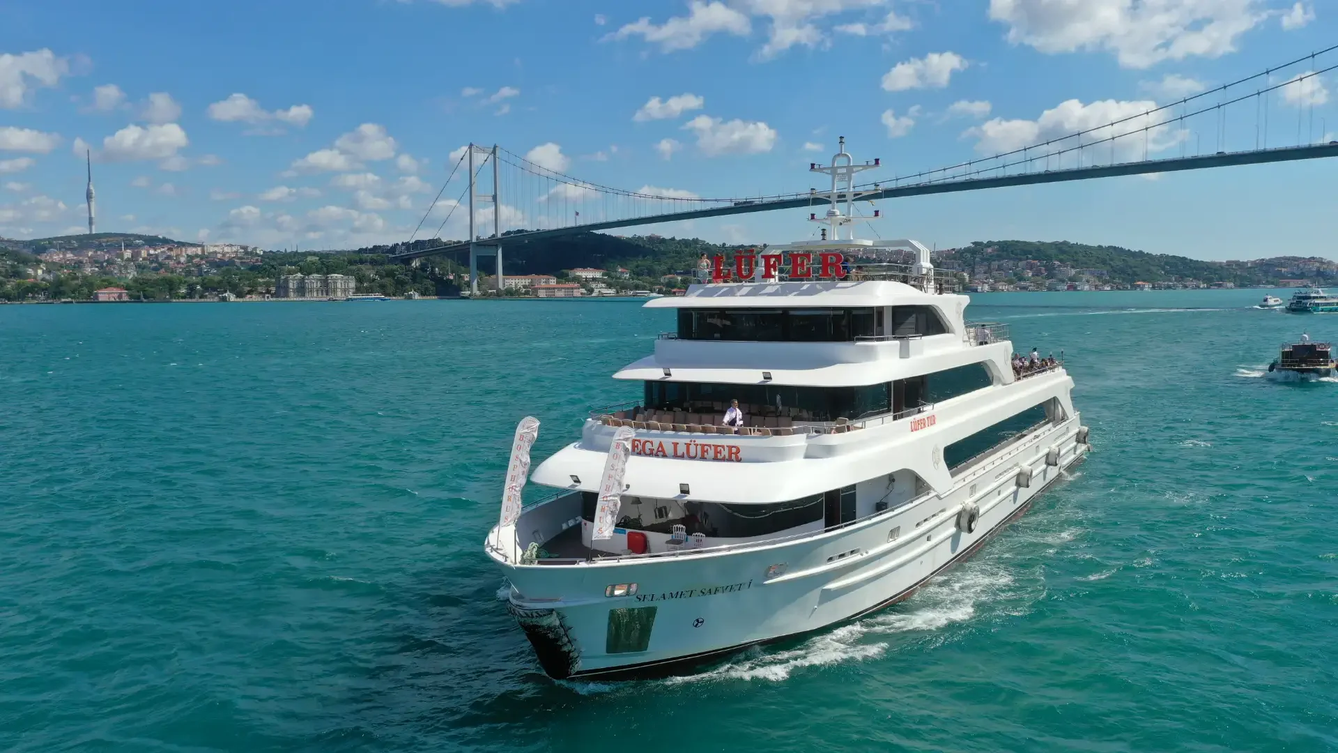 Bosphorus Daytime Cruise Experiences - Mega Lüfer Yachts
